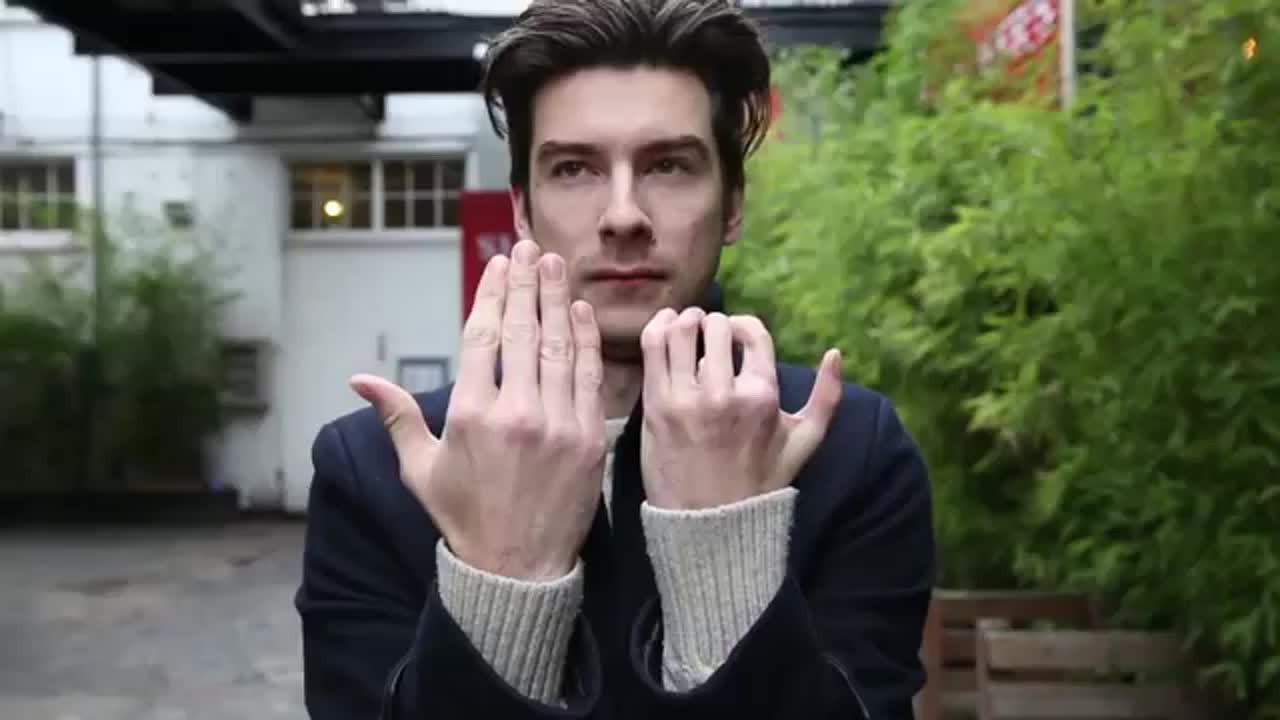 Actor finger