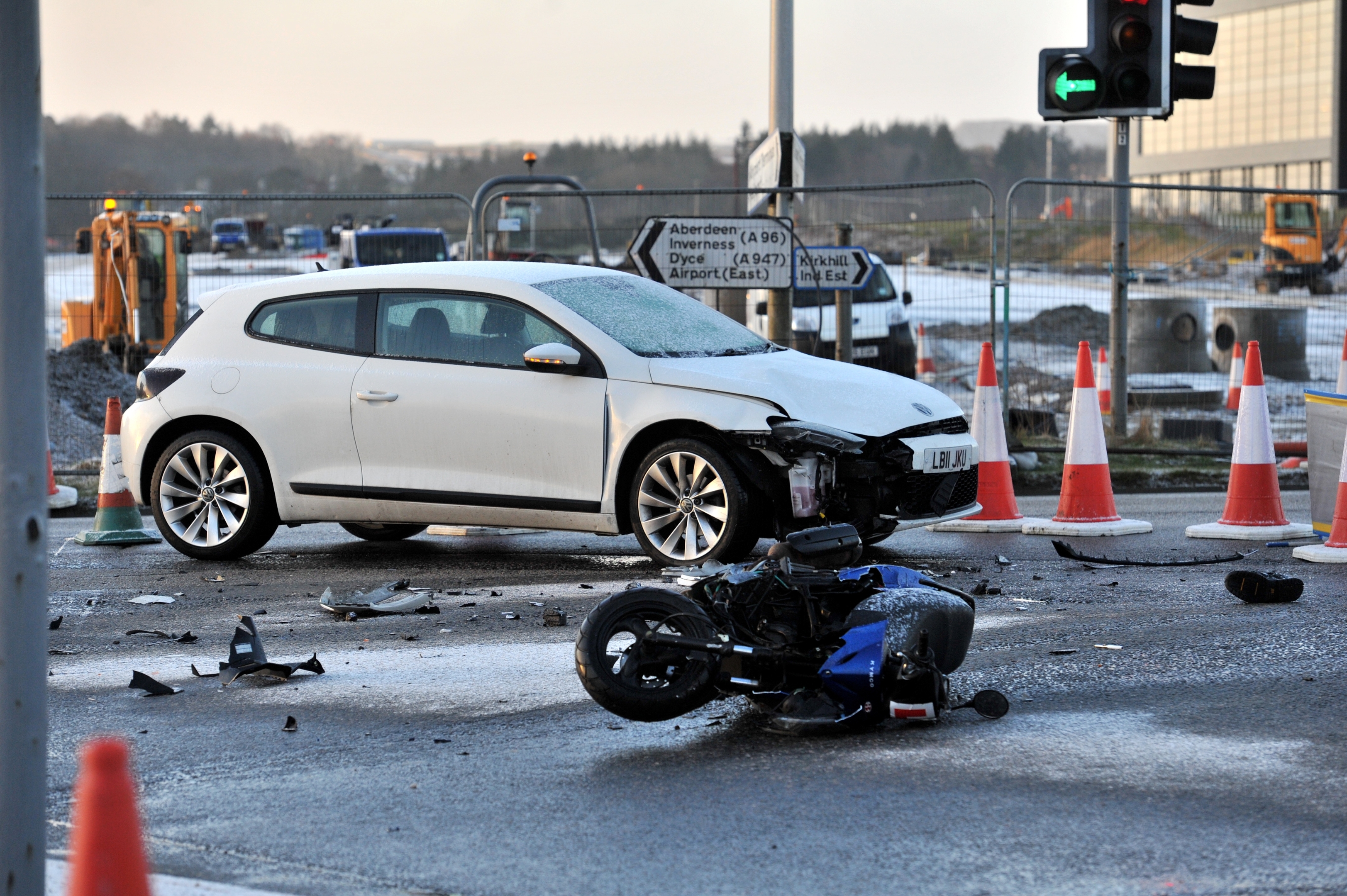 Crash on the junction of Argyll Road and Dyce Drive.