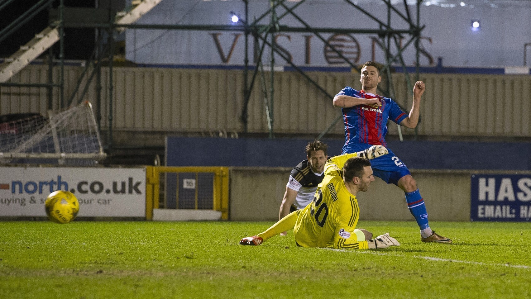 Ian Vigurs equalises for Caley Thistle