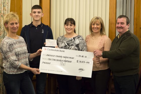 L-R: Laura Mathers, Shaun Faskin, IBD nurses Laura Gray and Jenny Robb and committee member Gordon Cheyne