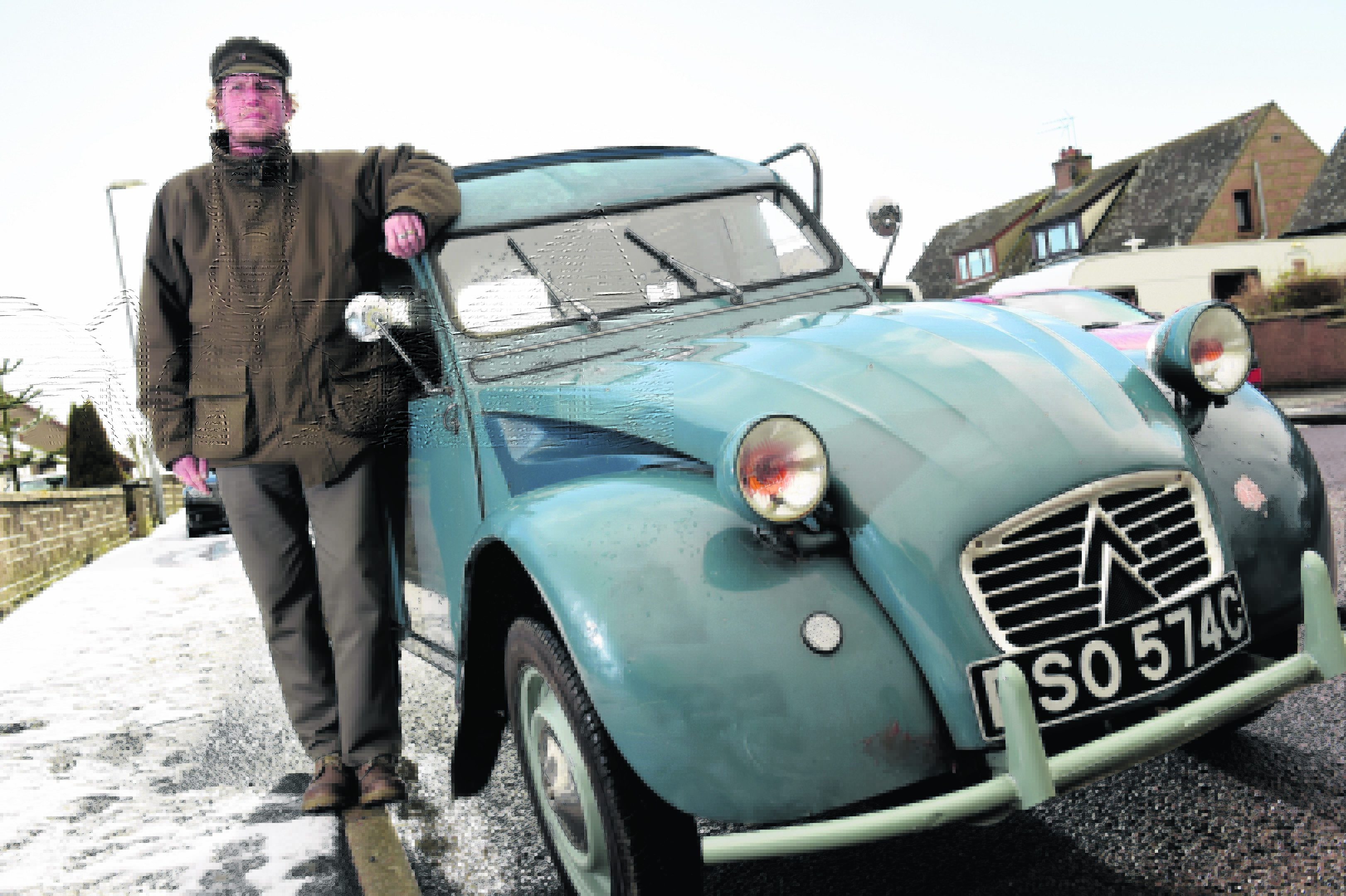 Richard Muller with his Citroen 2CV. Picture by KENNY ELRICK 06/03/2016