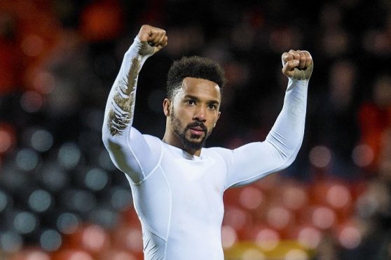 Shay Logan has signed a new contract with Aberdeen