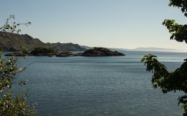 The canoeists were stranded on rocks at the end of Eilean Gobhlach in Loch nan Uamh between Airsaig and Lochailort