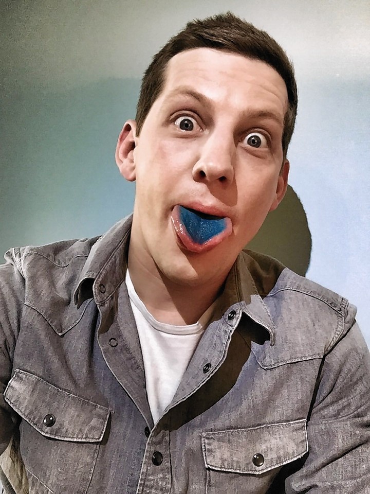 Hollyoaks star James Sutton's blue tongue selfie