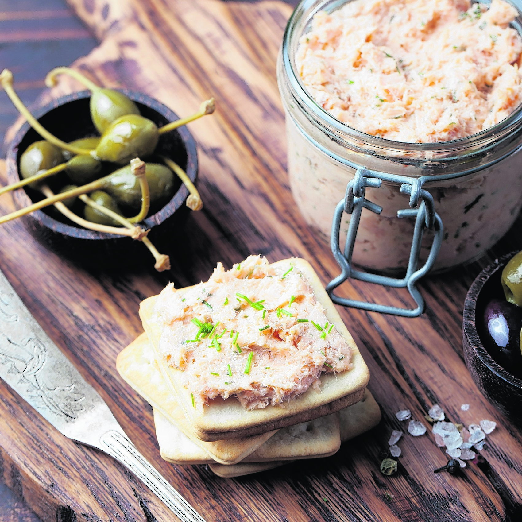 yl-Smoked salmon pate