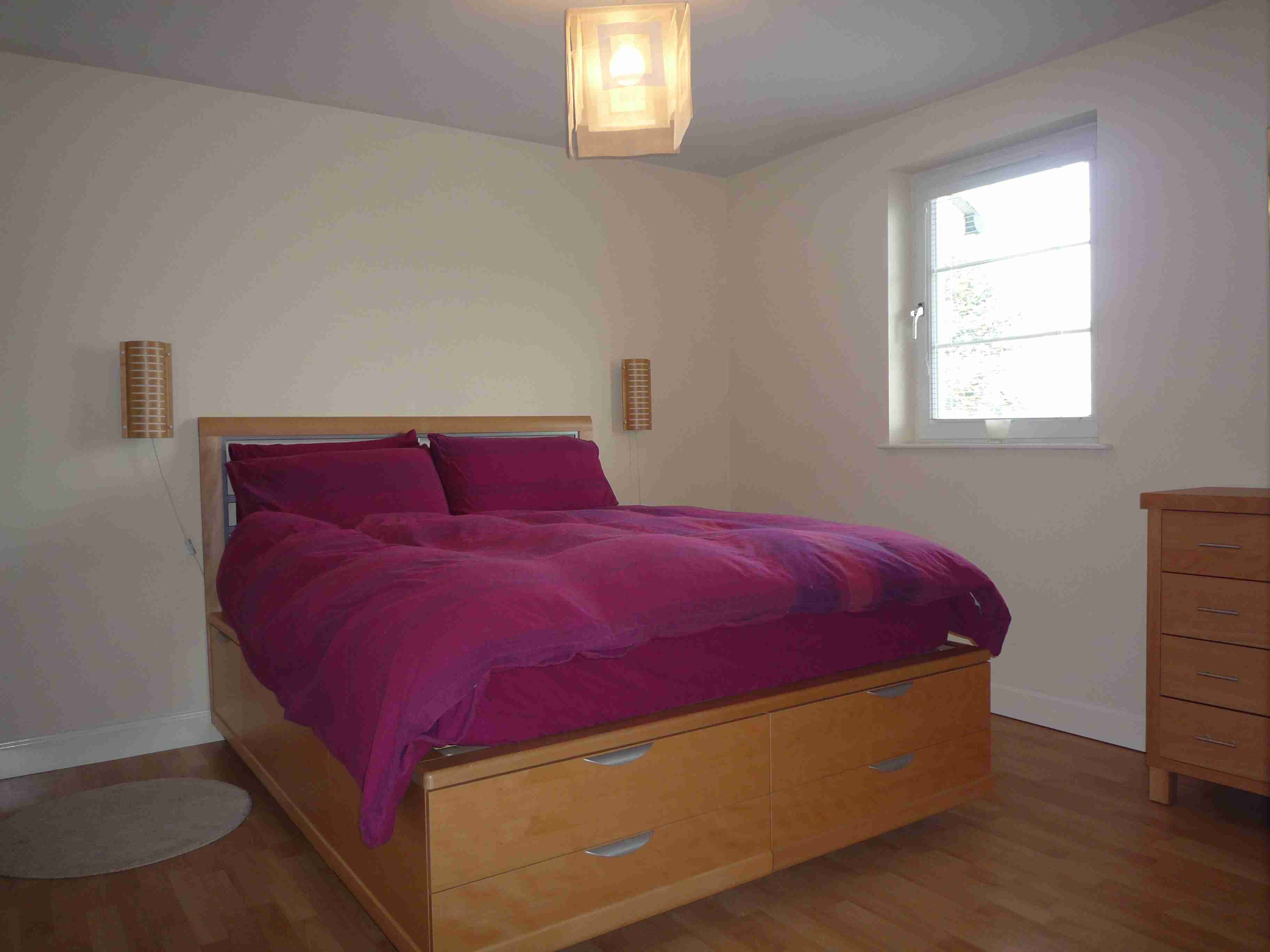 124eqr bedroom