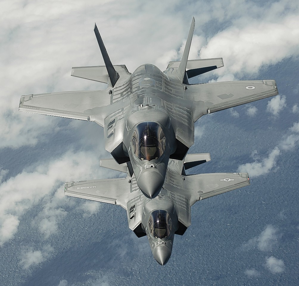 F35 Lightning arrives in the UK