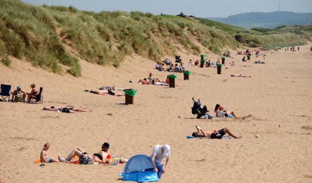 Temperatures will remain high all day with Braemar expected to reach 25C