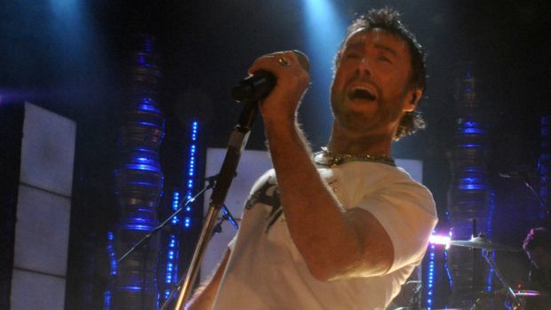 Paul Rodgers, performing with Queen in London in 2008 .