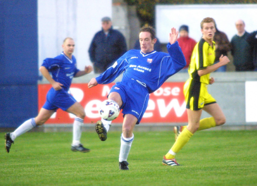 Kevin Magee playing for Montrose in 2001