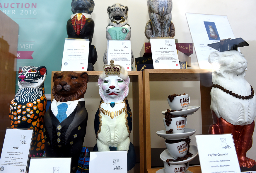 100 cats will go under the hammer