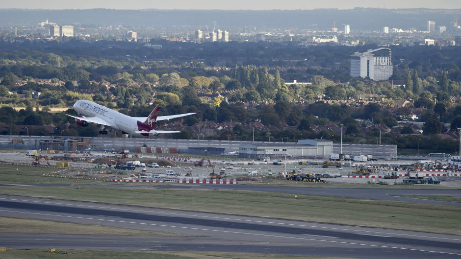 Heathrow backed for third runway