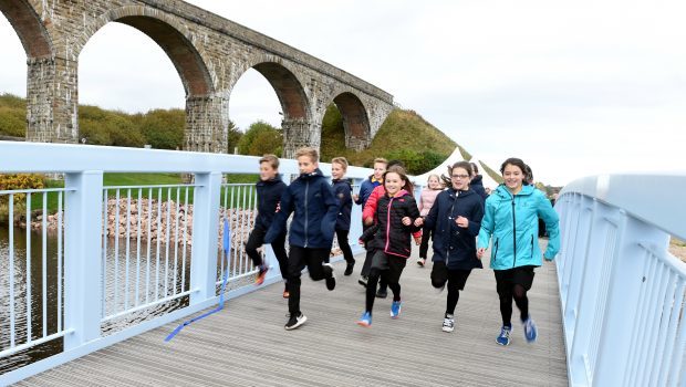 The new foot bridge official opening at Cullen. In the picture are the youngsters from Cullen primary school.
Picture by Jim Irvine.