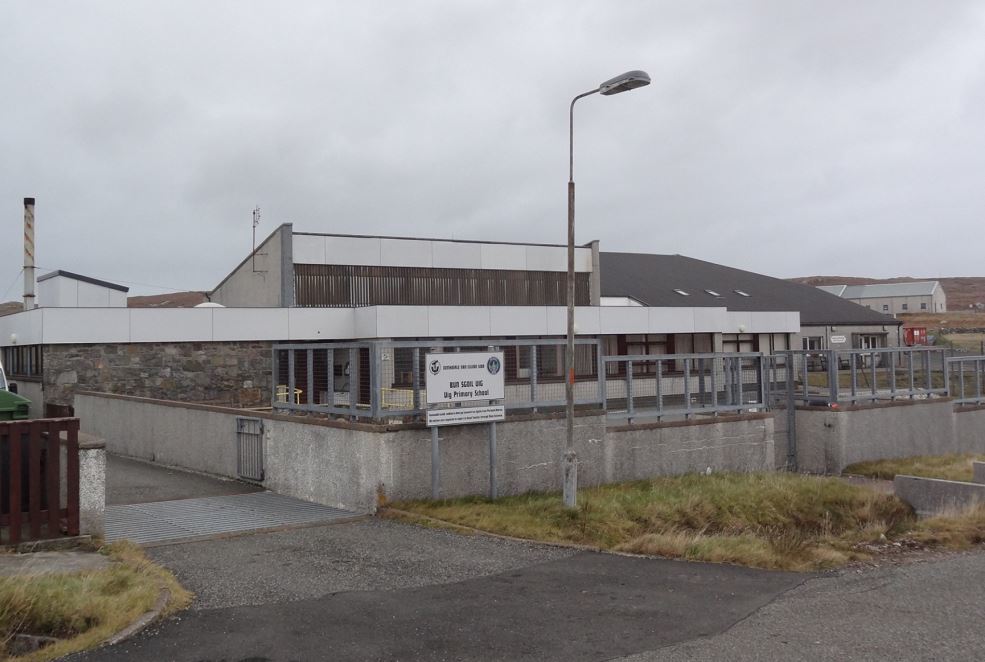 A specialist vermin extermination team was drafted in to tackle the problem at Uig primary school on the west coast of Lewis.