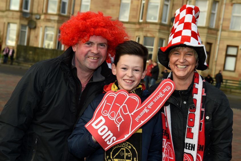 Betfred Cup final 2016 at Hampden Park.
Aberdeen v Celtic.

Picture of Martin Knowles, Daniel Knowles, 12, Susan Knowles.

Picture by KENNY ELRICK     27/011/2016