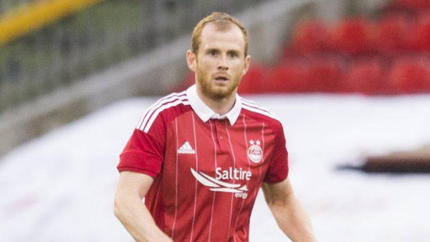 Aberdeen defender Mark Reynolds wants to end the year with six points.