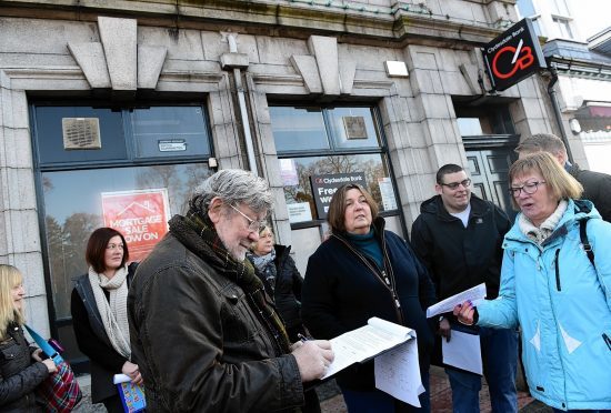 Aberdeenshire residents have kick started a campaign to save their local Clydesdale Bank at Aboyne