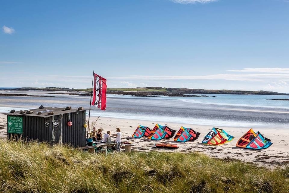 Blackhouse Watersports  appealed the council's decision to refuse retrospective planning permission for its beach hut at Balevullin Beach.