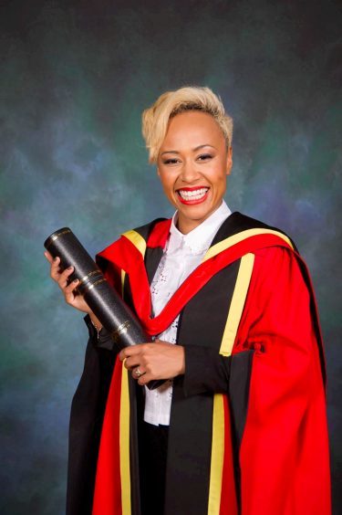 Emeli Sande with her honorary degree from the University of Glasgow in 2013.