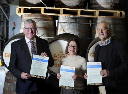 Left-right, Fergus Ewing,  Rosemary Gallagher of the Scotch Whisky Association and Alan Wolstenholme of the Scottish Craft Distillers Association.