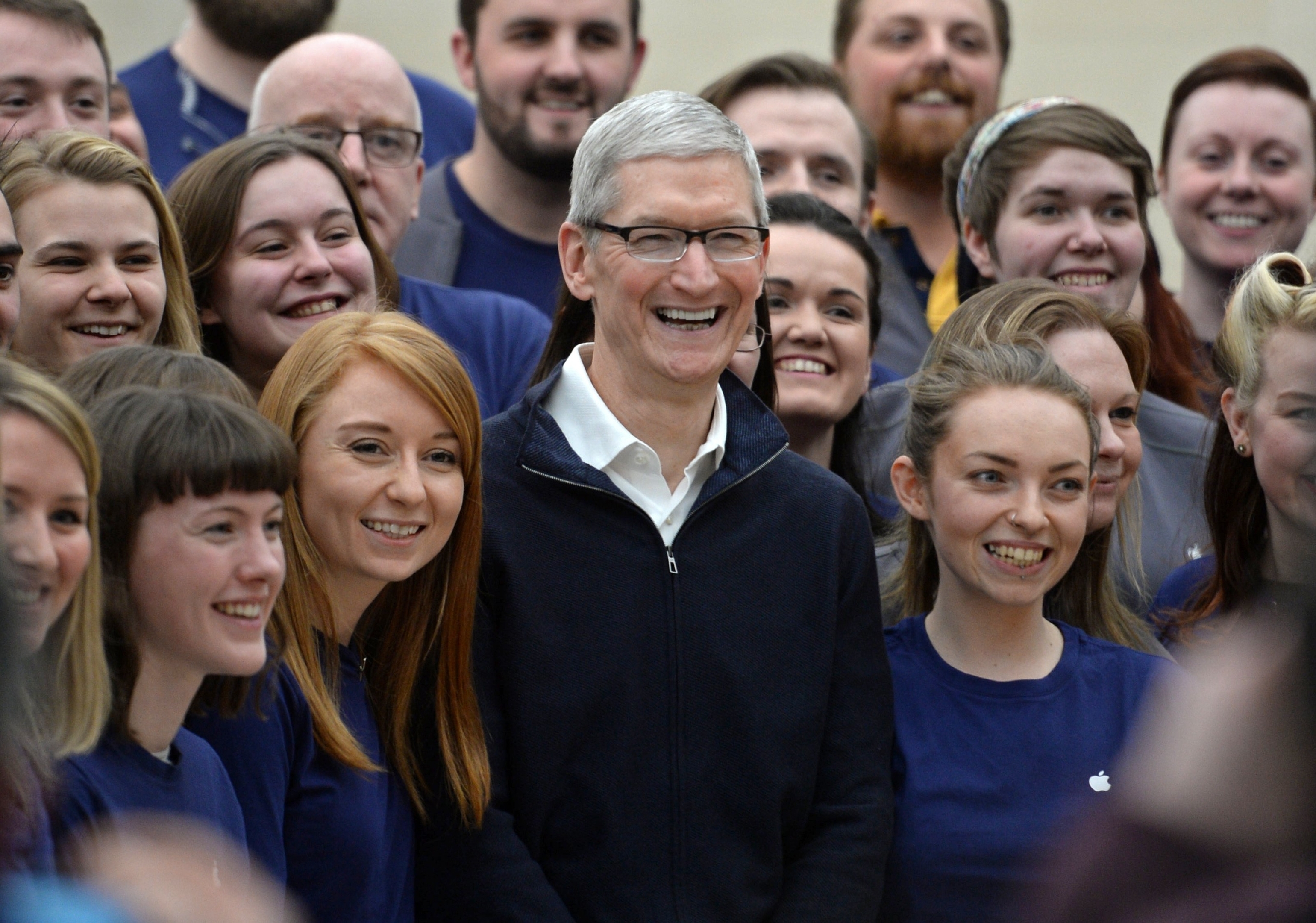 Apple CEO Tim Cook arrives in Glasgow where he surprised customers in the the city centre’s Apple store before he is due to pick up an honourary degree from the University of Glasgow. .