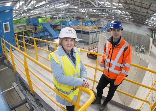 07/03/17 Councillor Jenny laing met Colin Forshaw, Productions Operations manager at MRF plant-