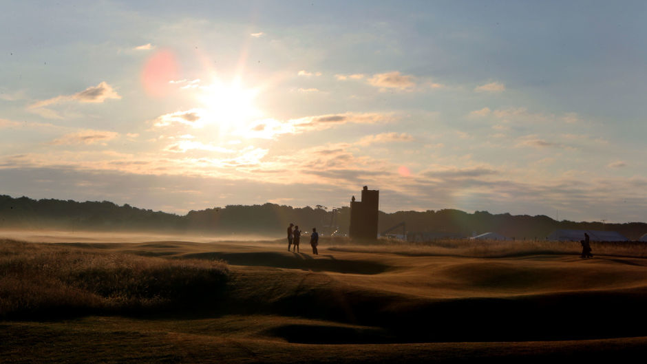 Muirfield Golf Club has voted to admit women members for the first time in its history