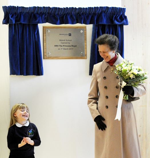 The Princess Royal officially opened the new Midmill Primary School 