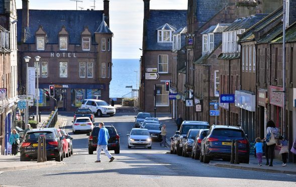 Works to improve water mains in Stonehaven are expected to take six months to complete.