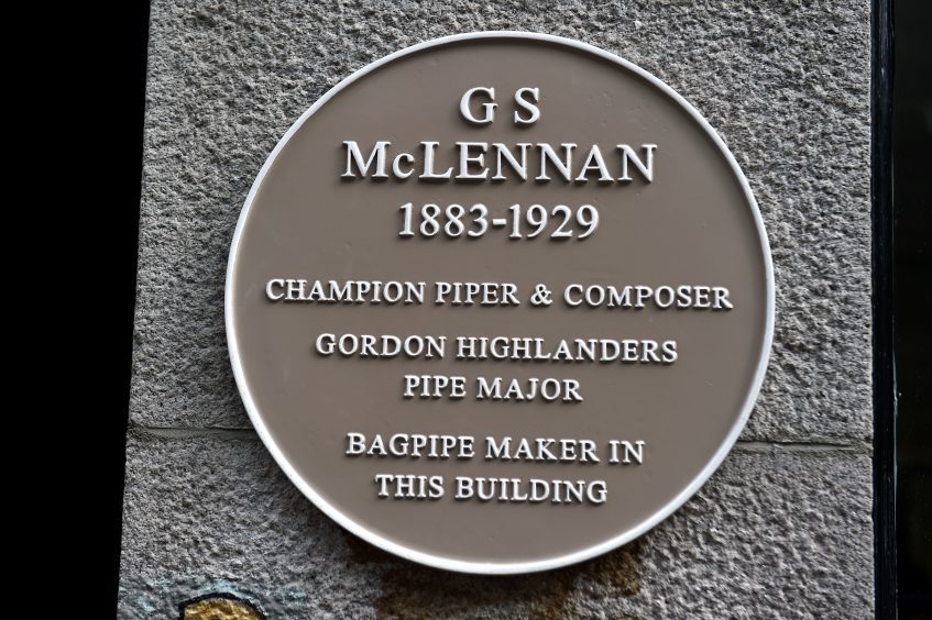 The plaque in the memory of the famous Piper George Stewart Mclennan (G.S. McLennan) on Bath Street, Abereen.