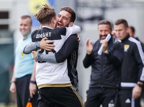 Aberdeen's Scott Wright (L) celebrates his goal with Graeme Shinnie