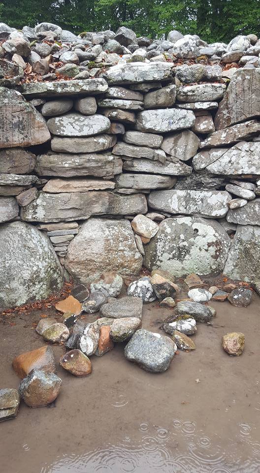 The dislodged stones at Clava Cairns