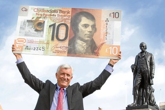 Clydesdale Bank CEO David Duffy with the bank's new £10 polymer bank note