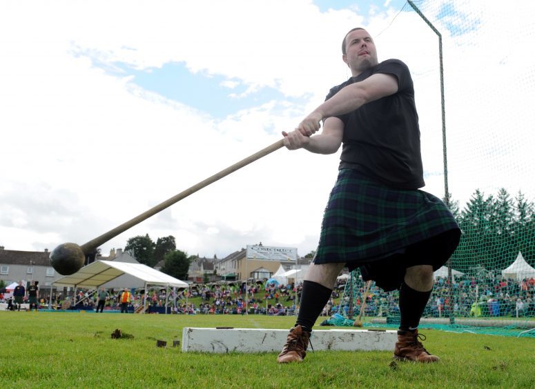 Picture of Greg Walker during the hammer throw.