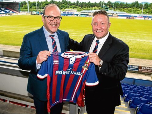 14/06/17 
 TULLOCH CALEDONIAN STADIUM -INVERNESS
 John Robertson is officially unveiled as the new Inverness Caledonian Thistle manager alongside chairman Willie Finlayson (left)