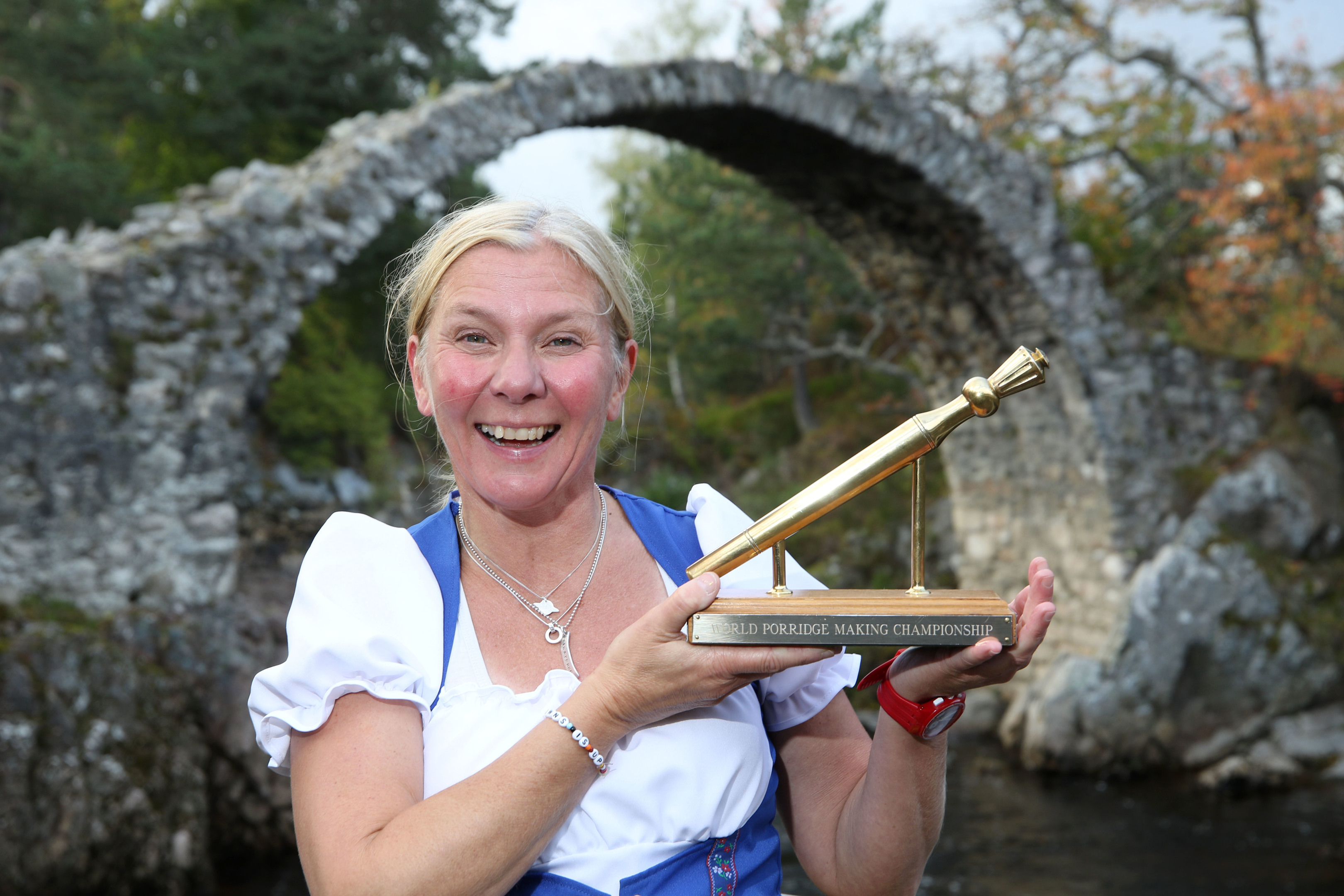 Ellinor Persson, winner of the Golden Spurtle for the best traditional porridge.