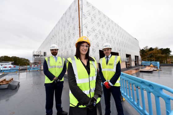 Picture of (L-R) John Wheeler (Education and Childrens Services Convener), Head Teacher Gael Ross and Stuart Parker (Managing Director of Morgan Sindall).

Picture by Kenny Elrick.