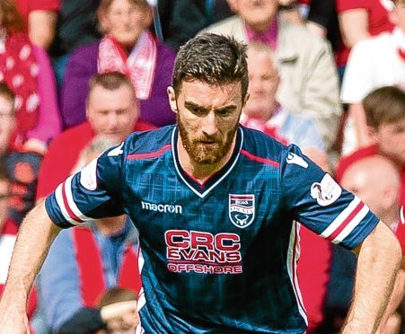 Ross Draper has signed a new contract with Ross County
