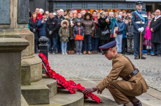 39 Engineer Regiment lays its wreath