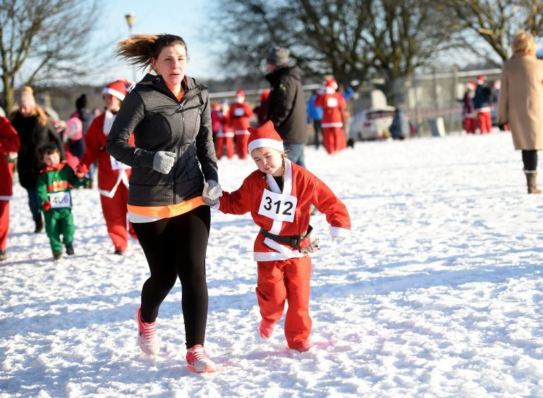 Inverurie Elf and Santa Run. Picture by Heather Fowlie.