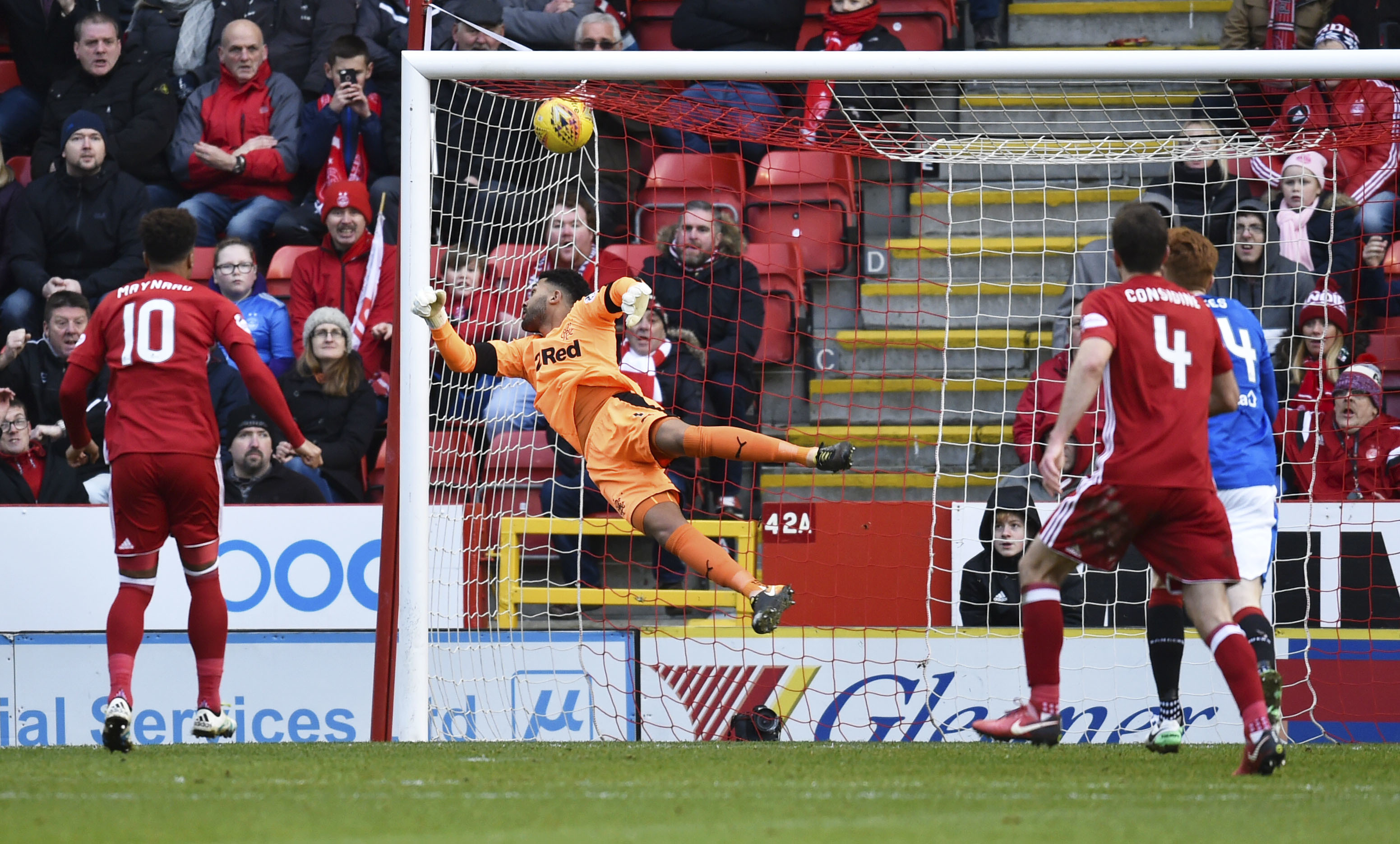 Aberdeen's Frank Ross scores to make it 2-1.