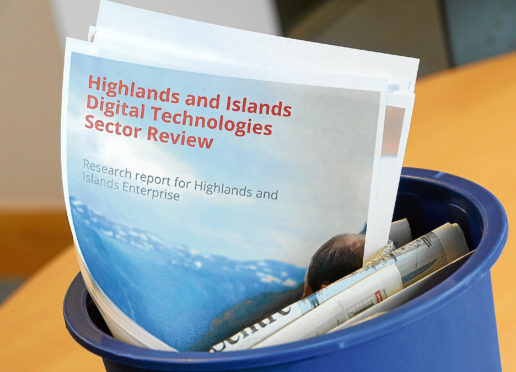 A binned HIE report on digital technologies.