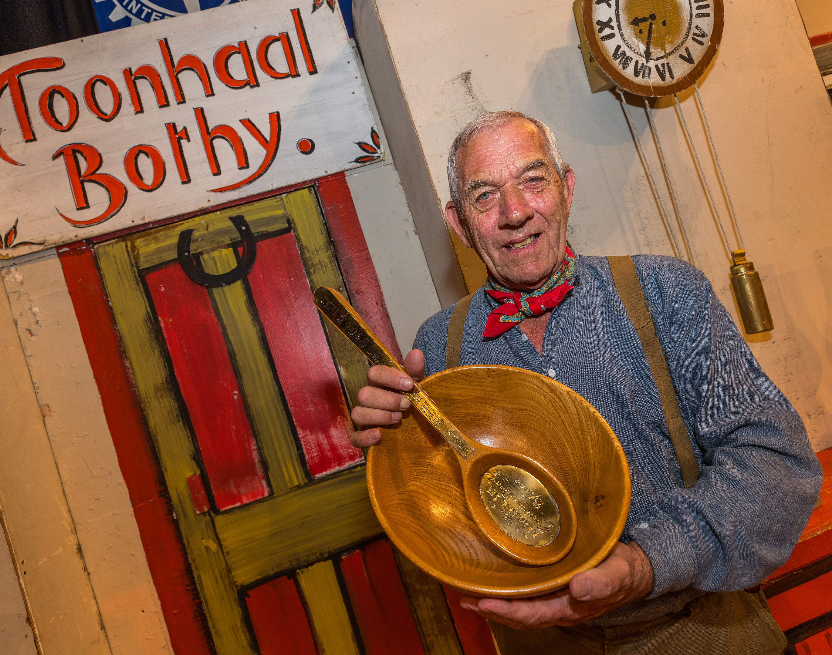 Joe Aitken from Kirriemuir won the "champion of champions" bothy ballads title in 2018.