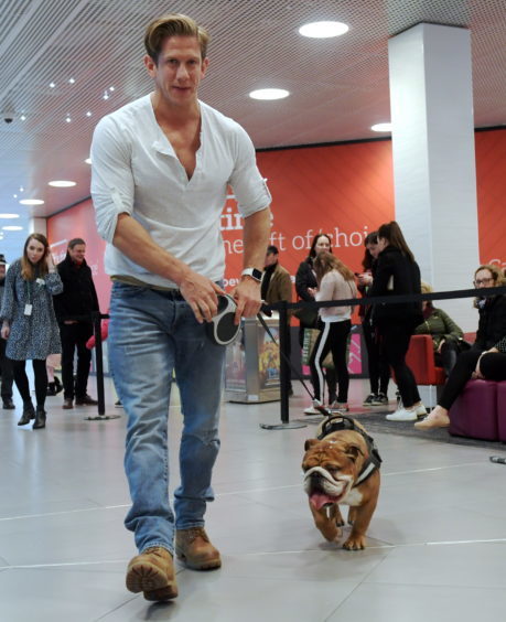 Legally Blonde dog auditions at the Bon Accord Centre. Pictured is David Barrett with one of the dogs.
15/02/18.
Picture by KATH FLANNERY