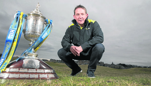 Billy Dodds with the Scottish Cup