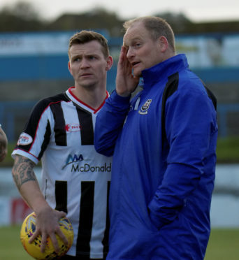 Elgin City boss Gavin Price, (right)