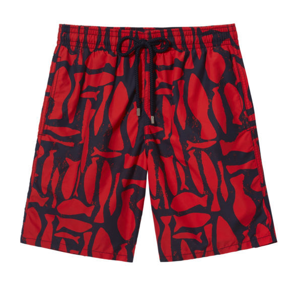 Spa day looming? Look your best at the pool
in the Hugo Boss logo contract swim shorts,
£52, or Vilebrequin fish print swim shorts,
£165, both from House of Fraser.