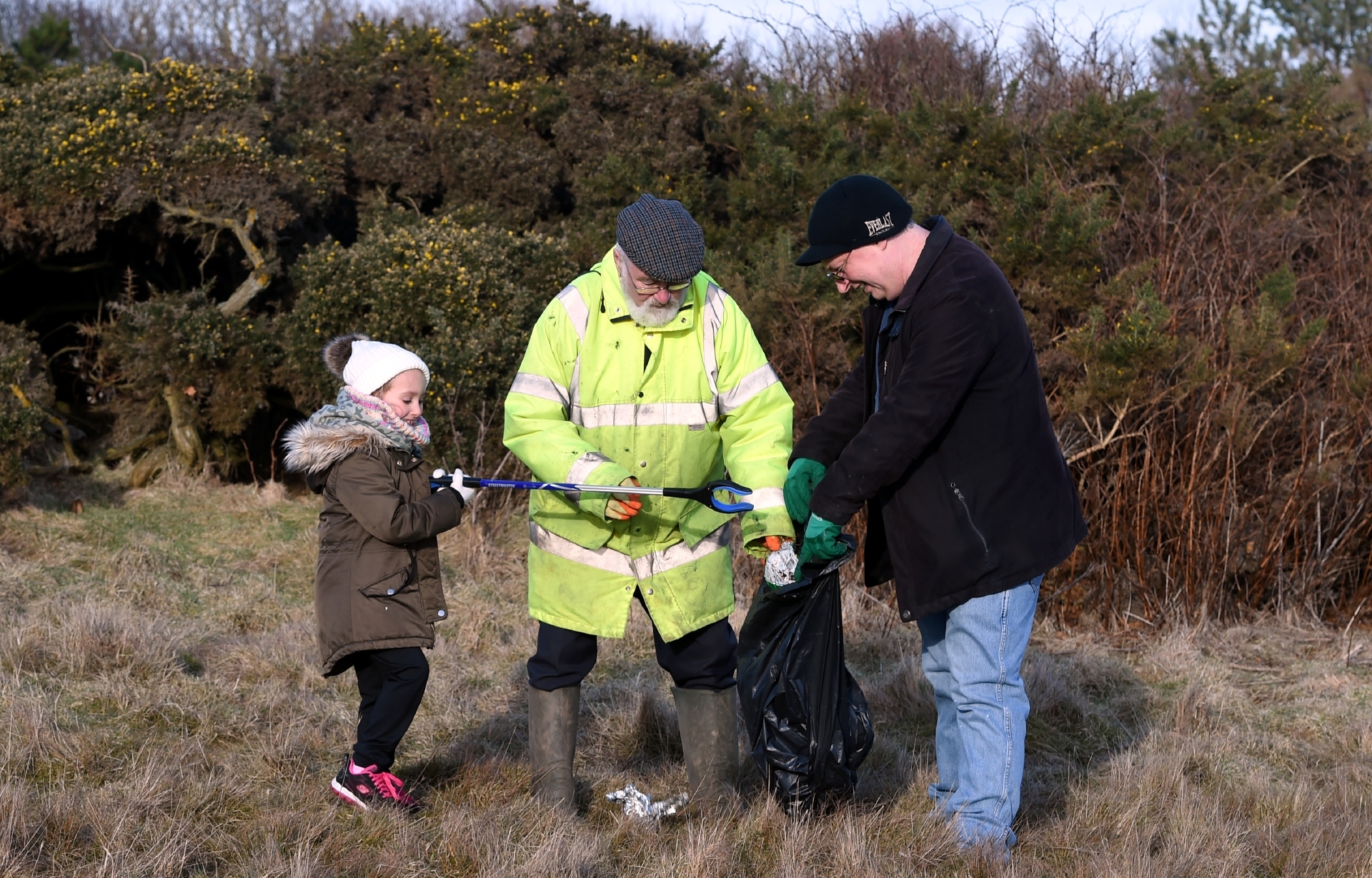 A clean-up at the Balmedie Country Park beach area , Balmedie by the Surfers Against Sewage campaign. Pictures by Jim Irvine.