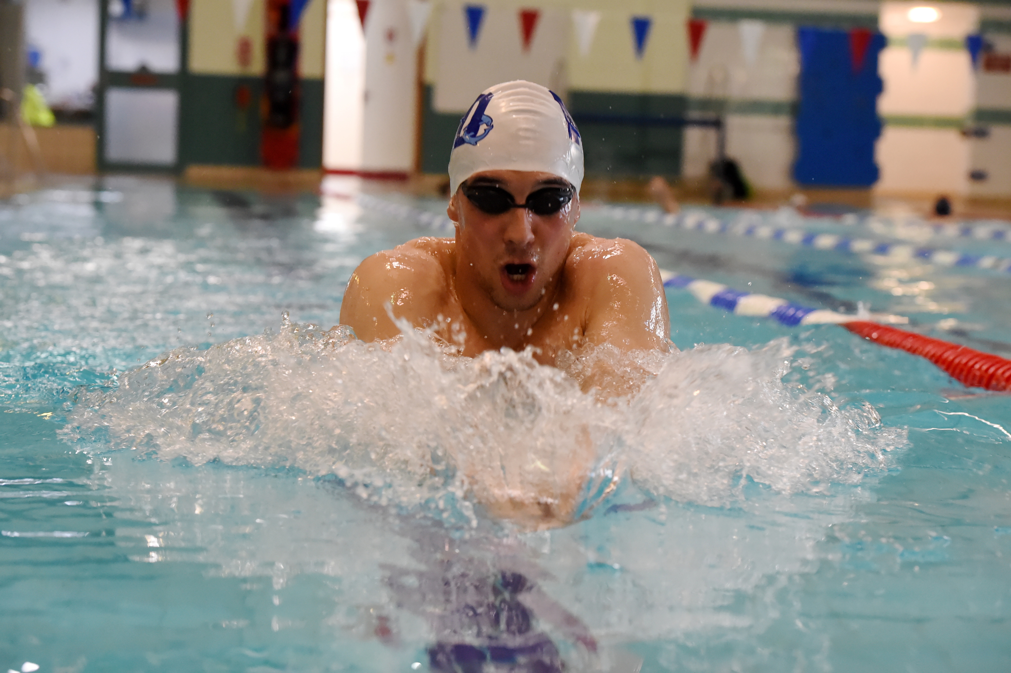 Aberdeen Dolphins swimmer Mark Campbell is heading to the Gold Coast.
