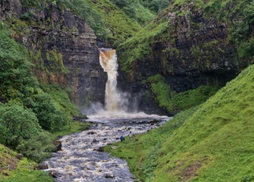 The construction of a viewing platform at an iconic Skye waterfall featured in films has moved a step forward.